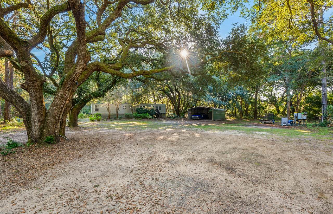 12 Kit Rosa Road - Photo 1