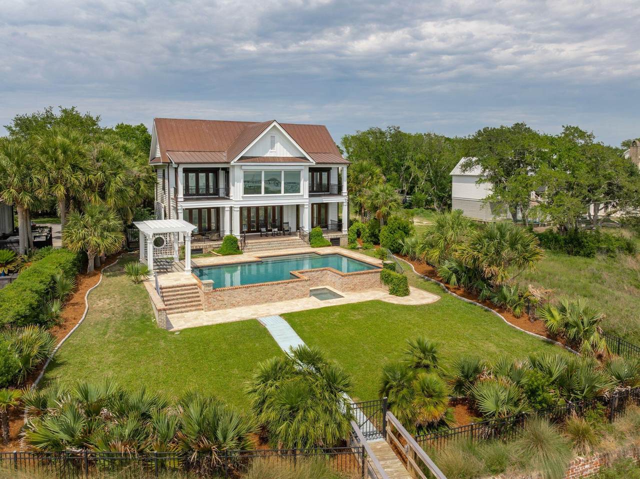 104 Beach Street - Photo 1