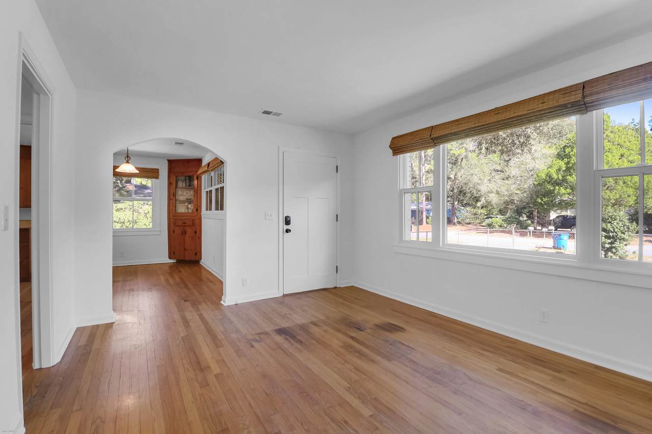 1017 Leonard Drive - Photo 1