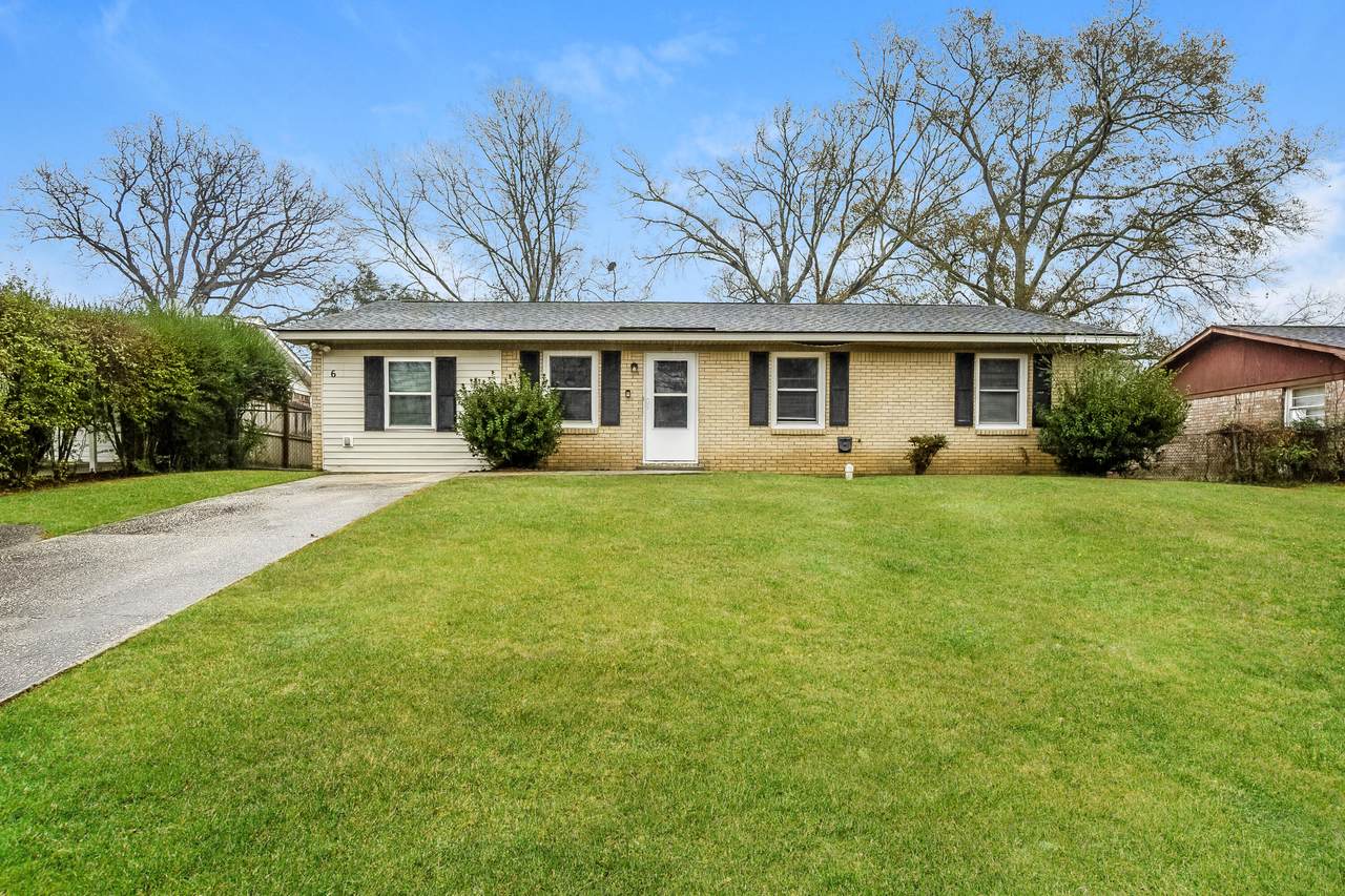 6 Middlesex Avenue - Photo 1
