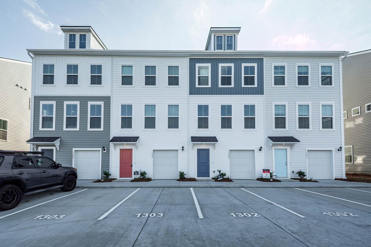 4633 Forest Hills Drive - Photo 1