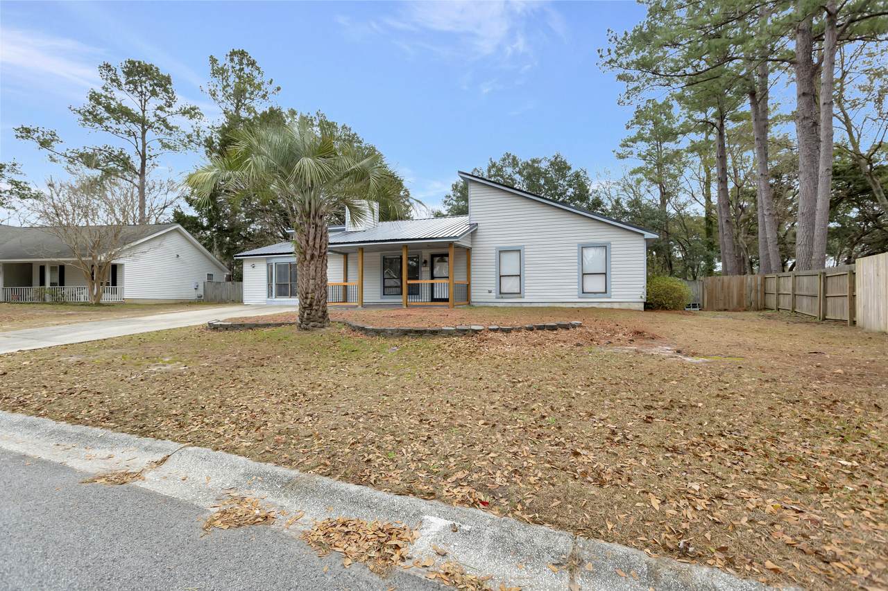 213 Sagebrush Lane - Photo 1