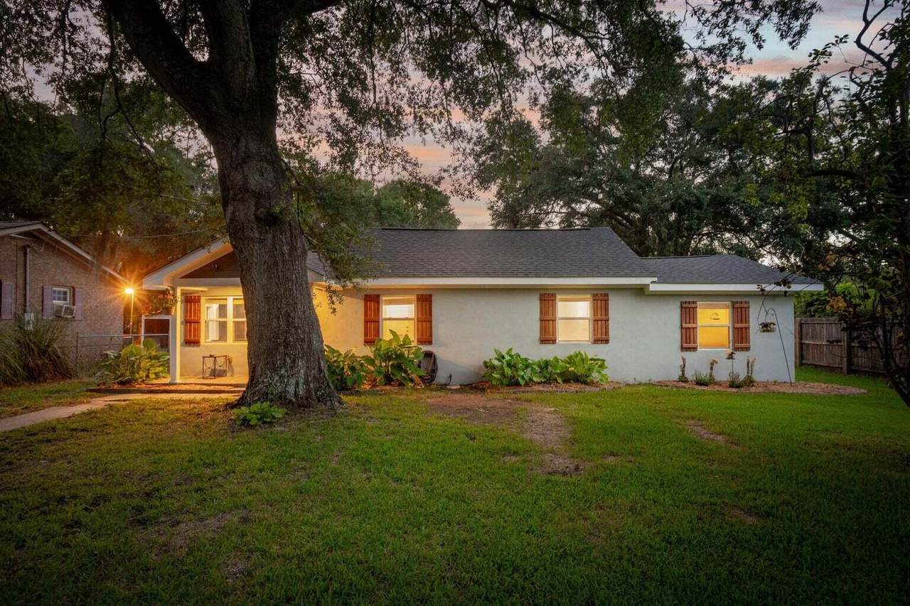 1540 Fort Johnson Road - Photo 1