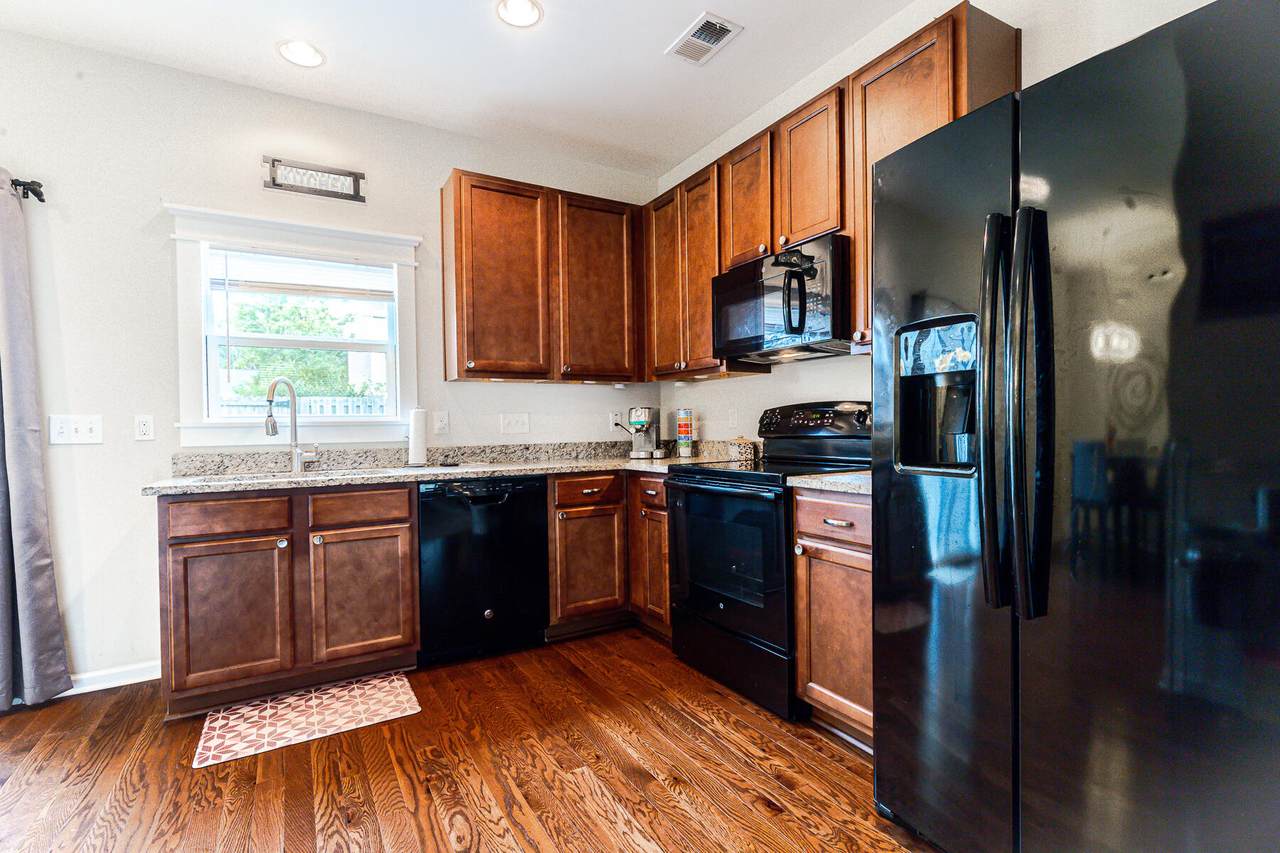 9227 Southern Oak Lane - Photo 1