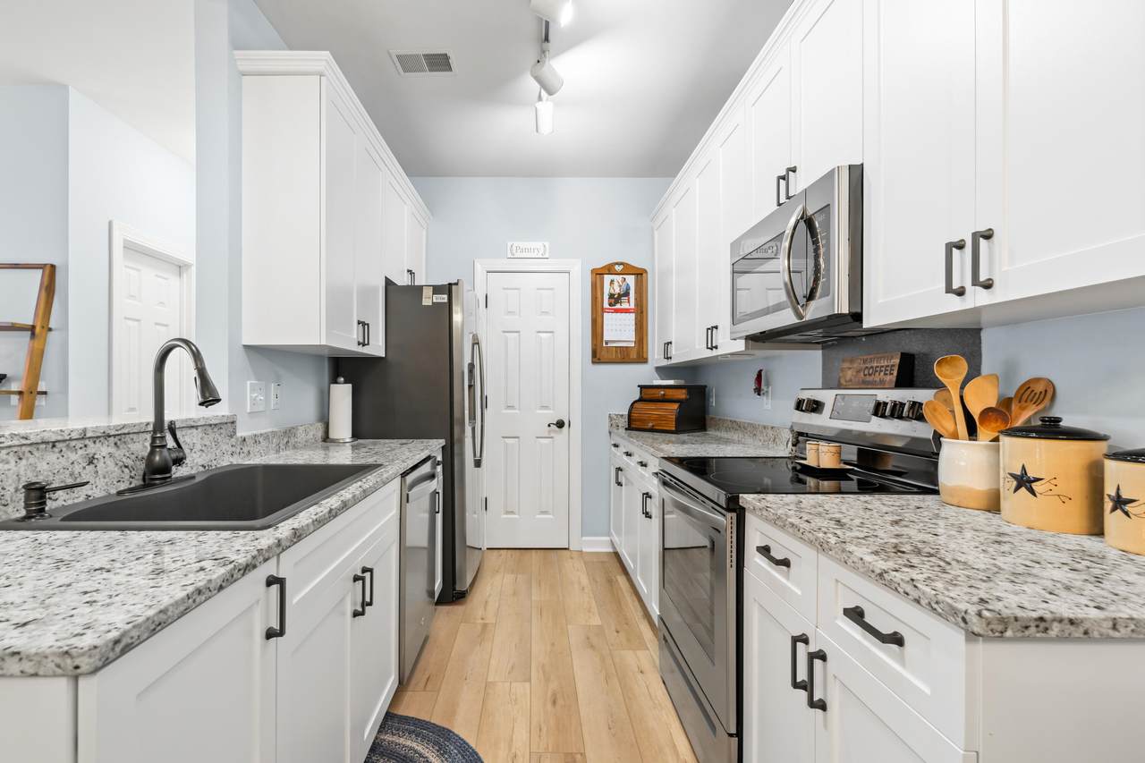 1675 Camfield Lane - Photo 1