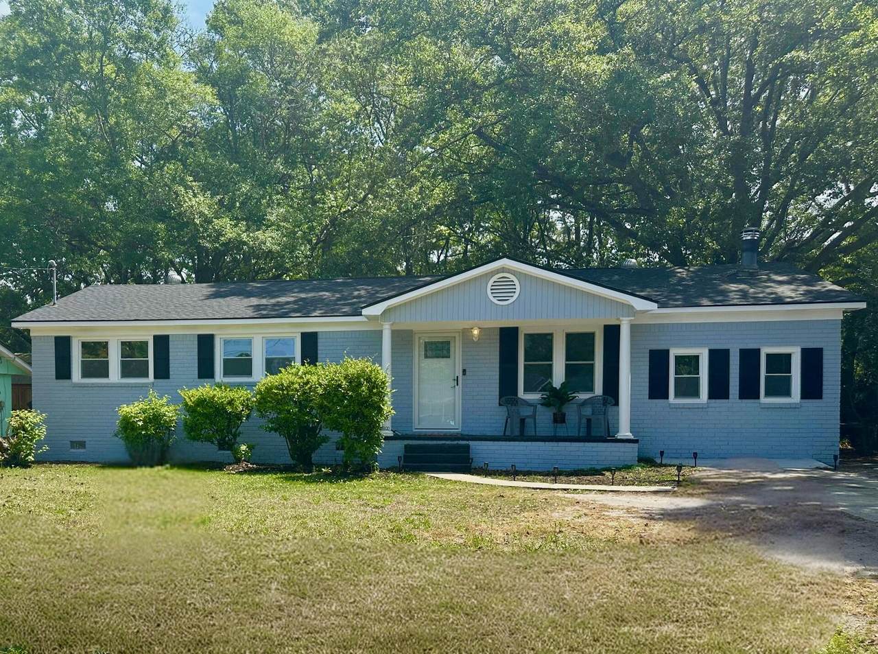 814 Hoss Road - Photo 1