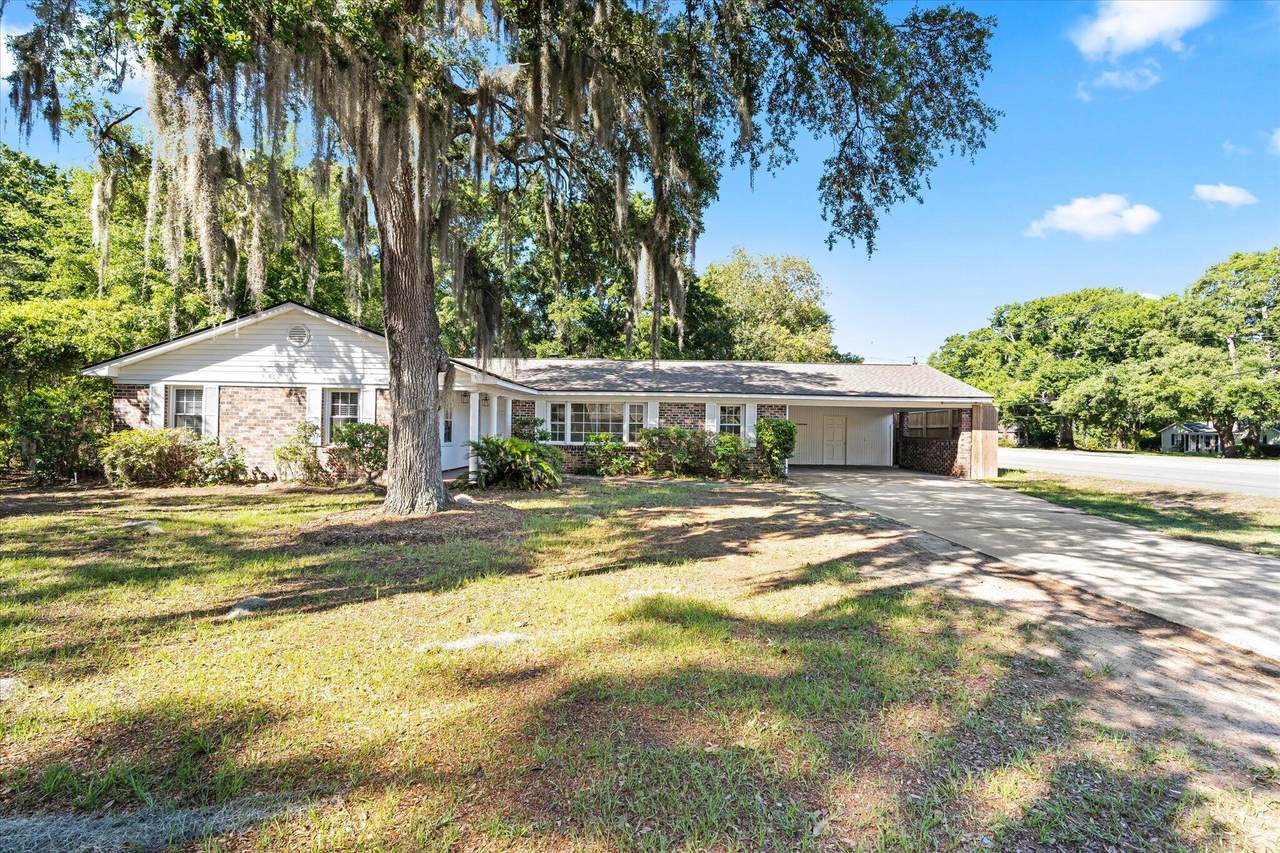 1203 Calais Drive - Photo 1