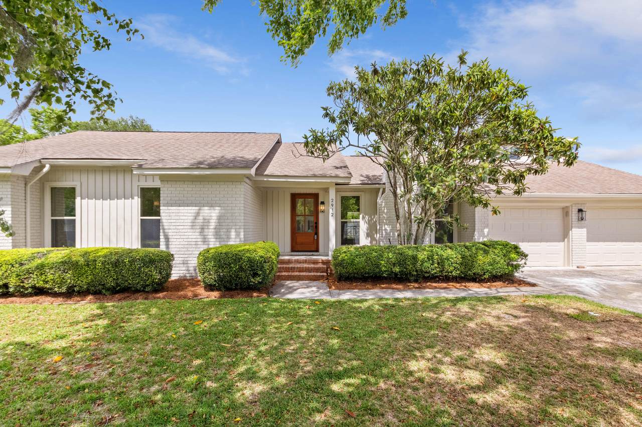 2912 Doncaster Drive - Photo 1