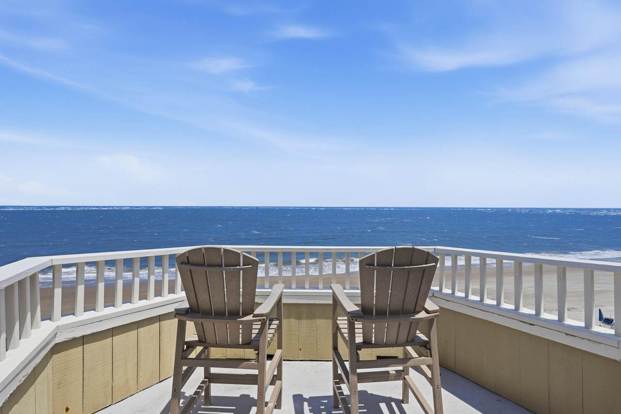 9000 Palmetto Drive - Photo 1