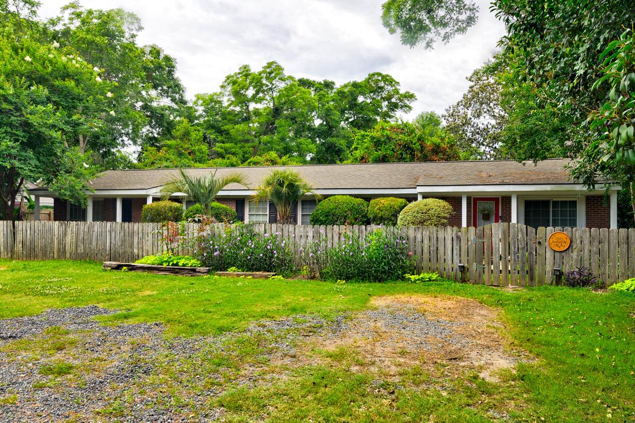 1521 Brookbank Avenue - Photo 1