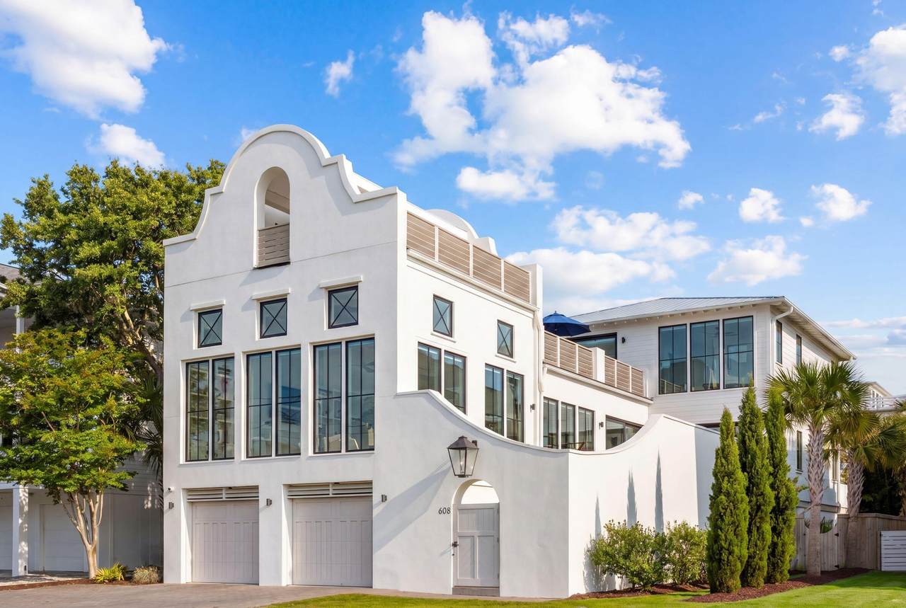 608 Palm Boulevard - Photo 1