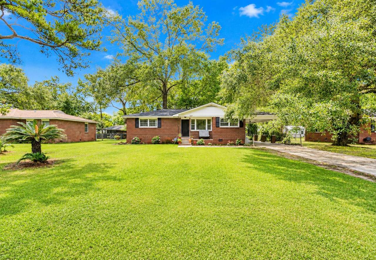 2627 Ridgewood Avenue - Photo 1