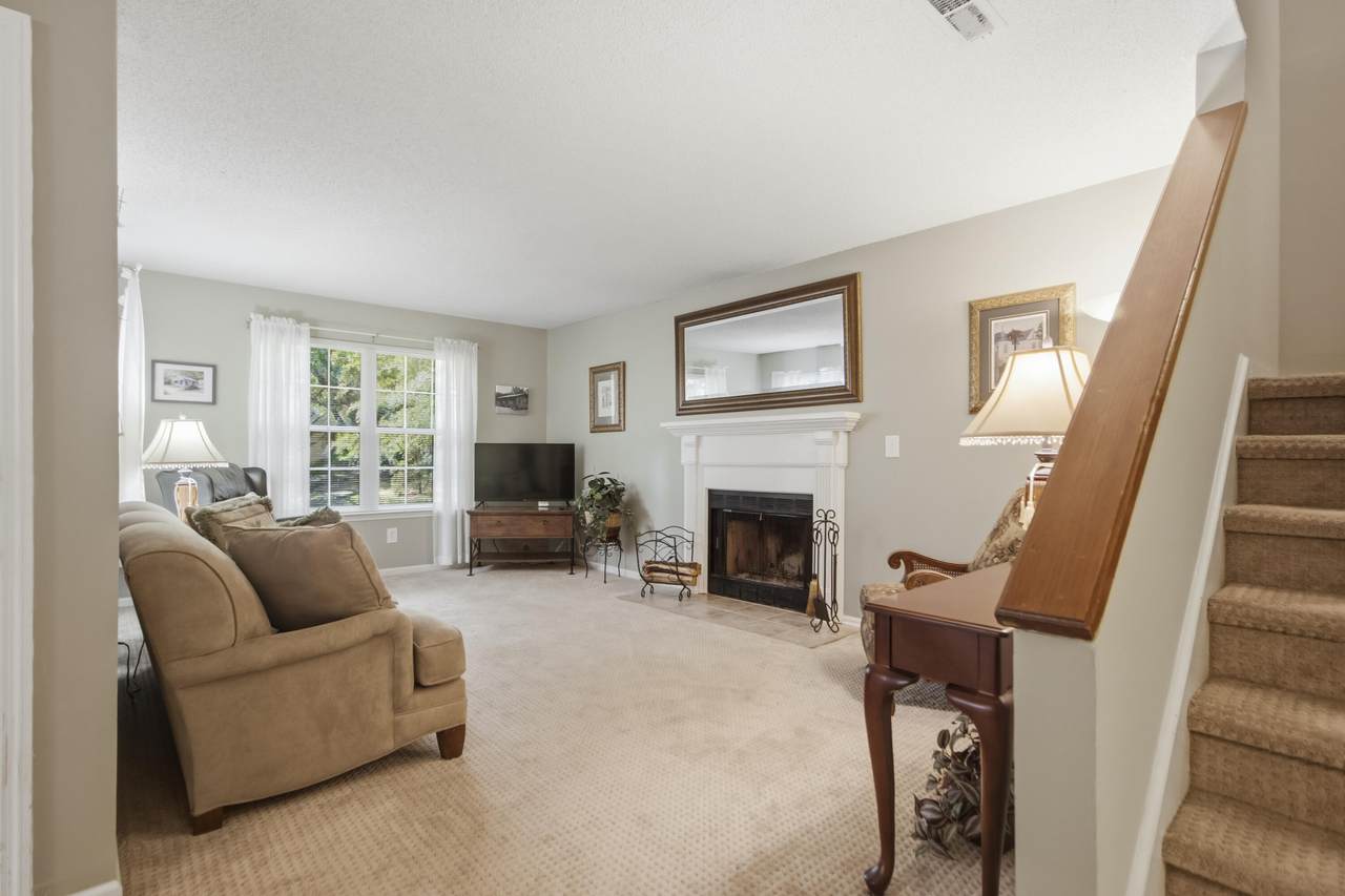1046 Planters Place - Photo 1