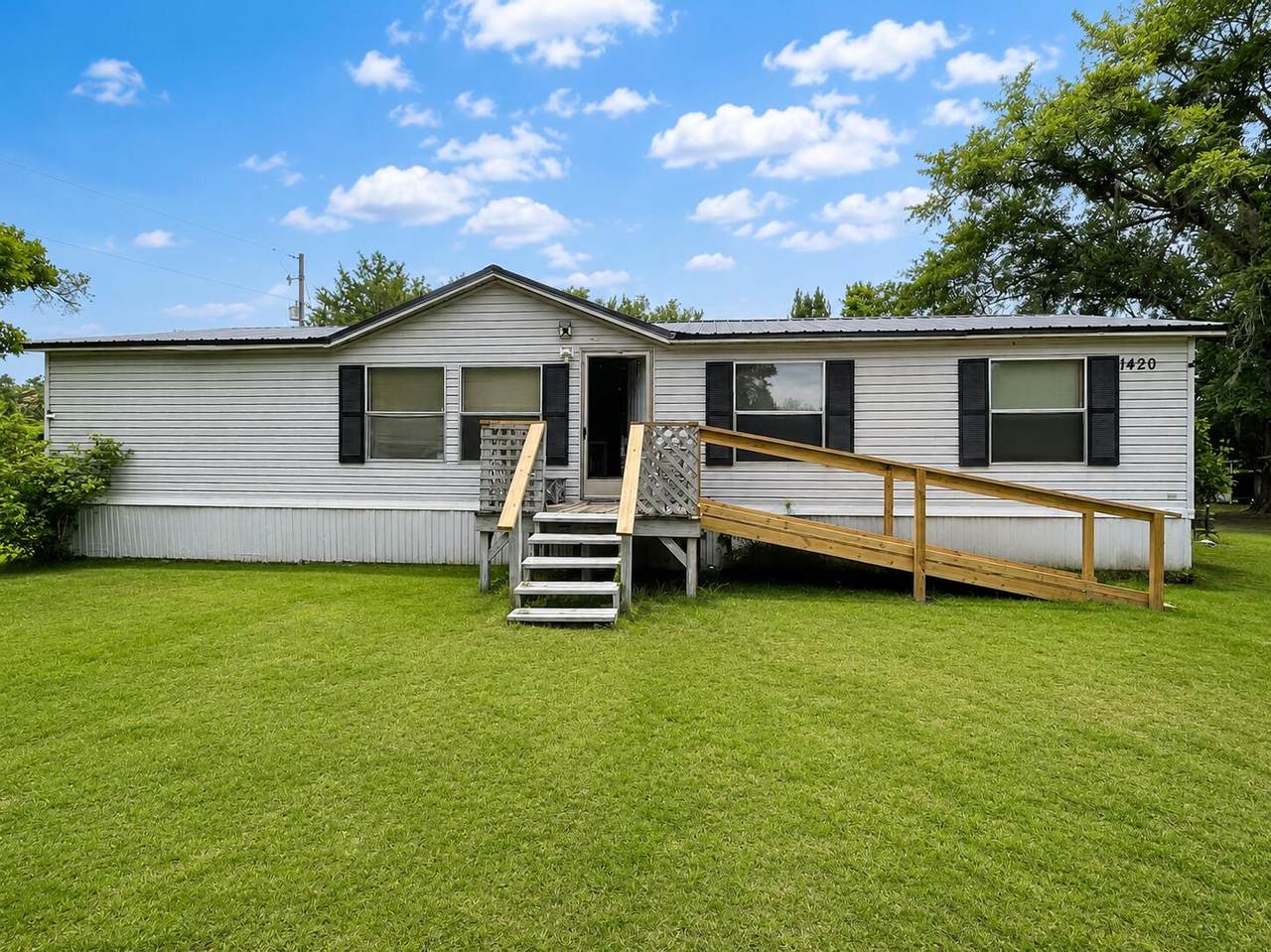1420 Cross Swamp Road - Photo 1