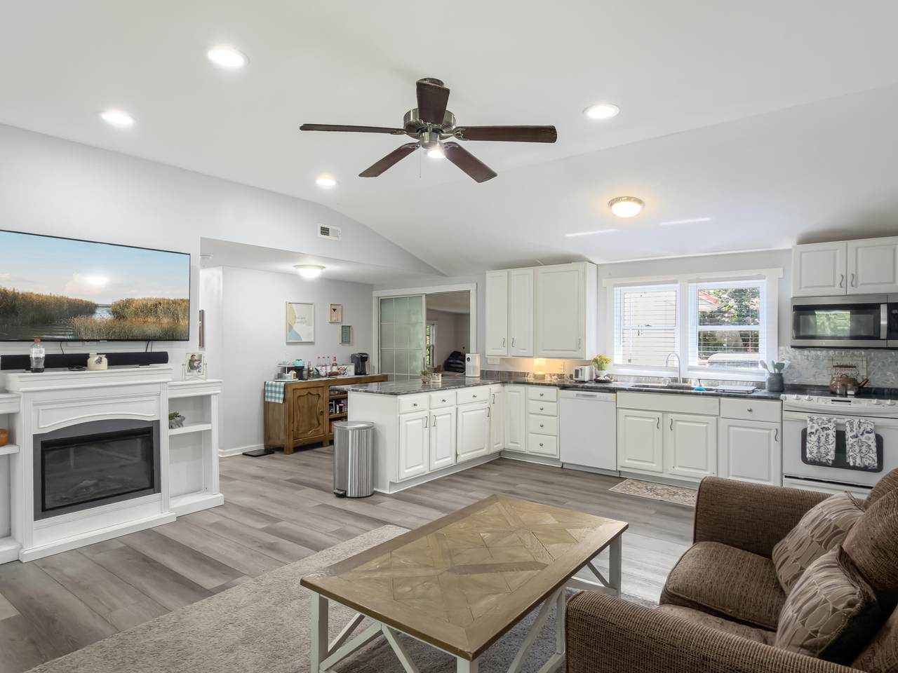 2571 Camden Road - Photo 1