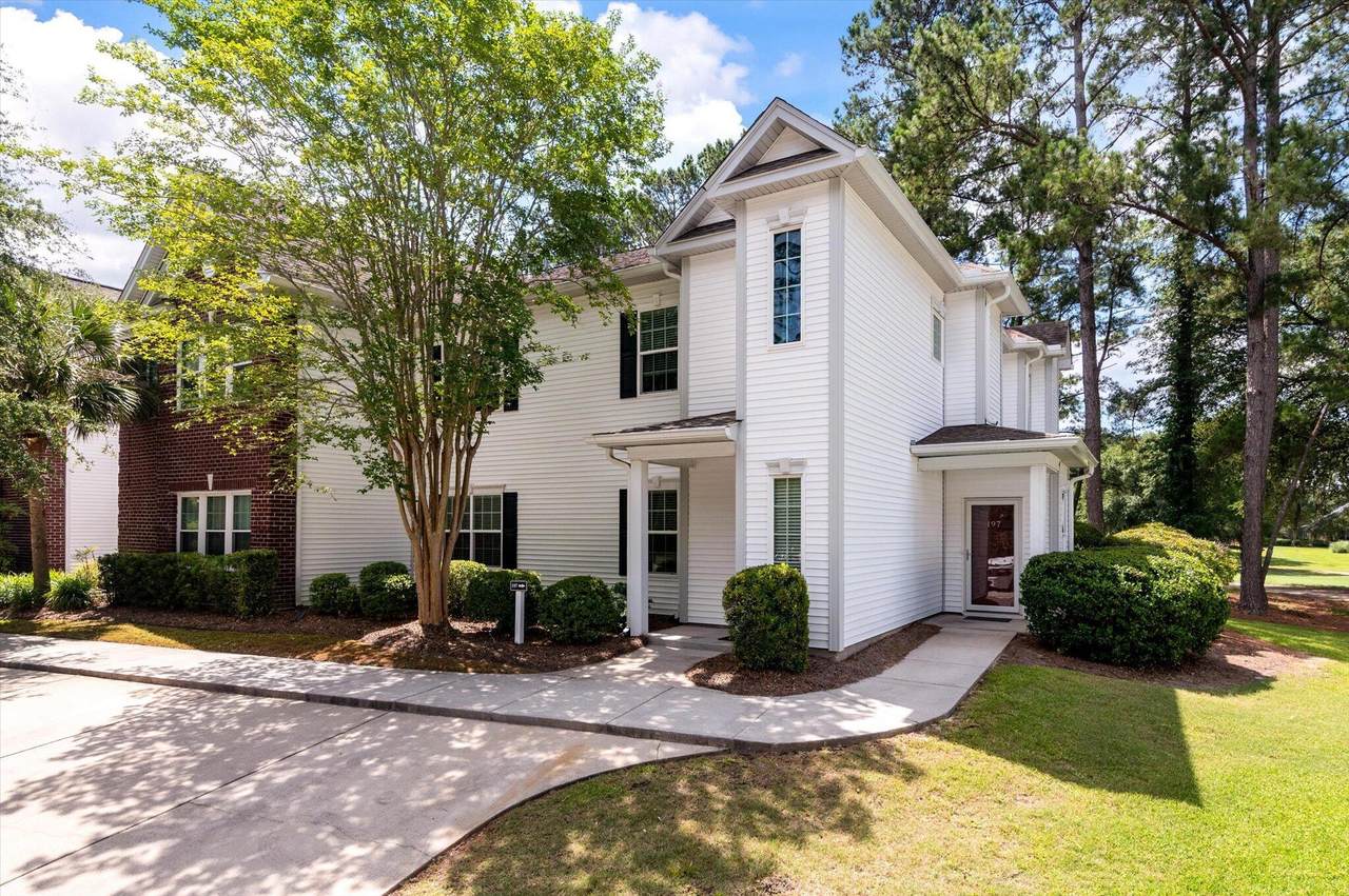 197 Golfview Lane - Photo 1