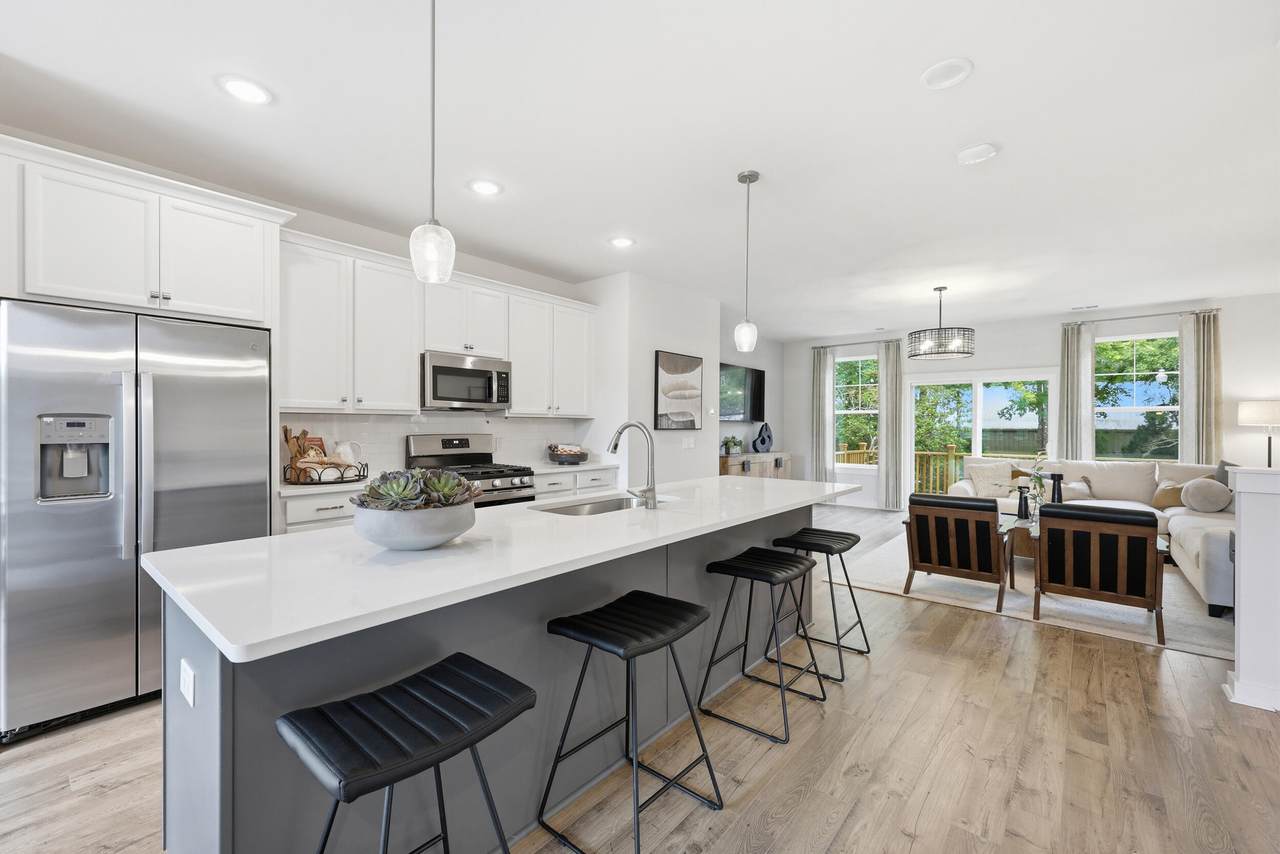 148 Fernbank Road - Photo 1