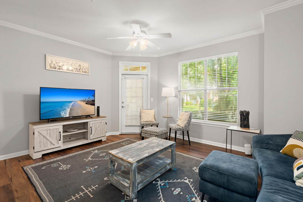 45 Sycamore Avenue - Photo 1