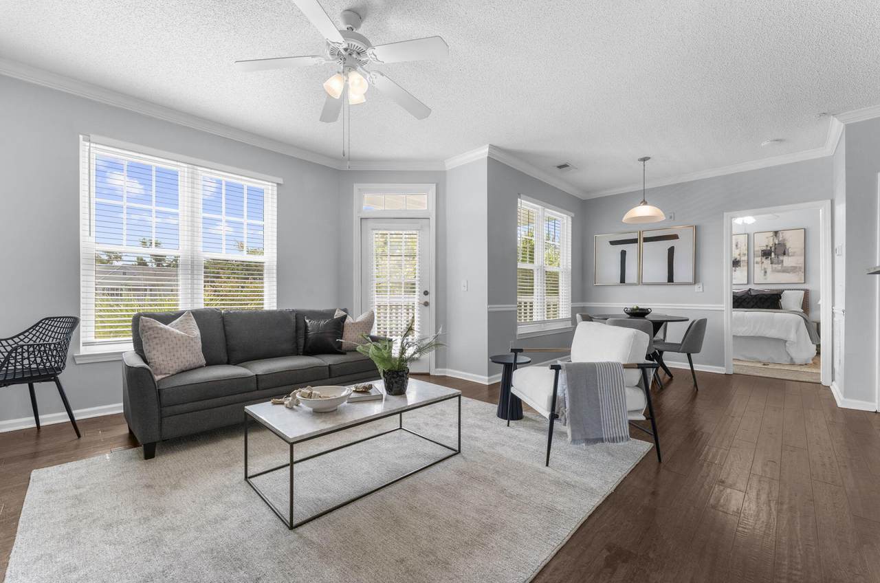 45 Sycamore Avenue - Photo 1