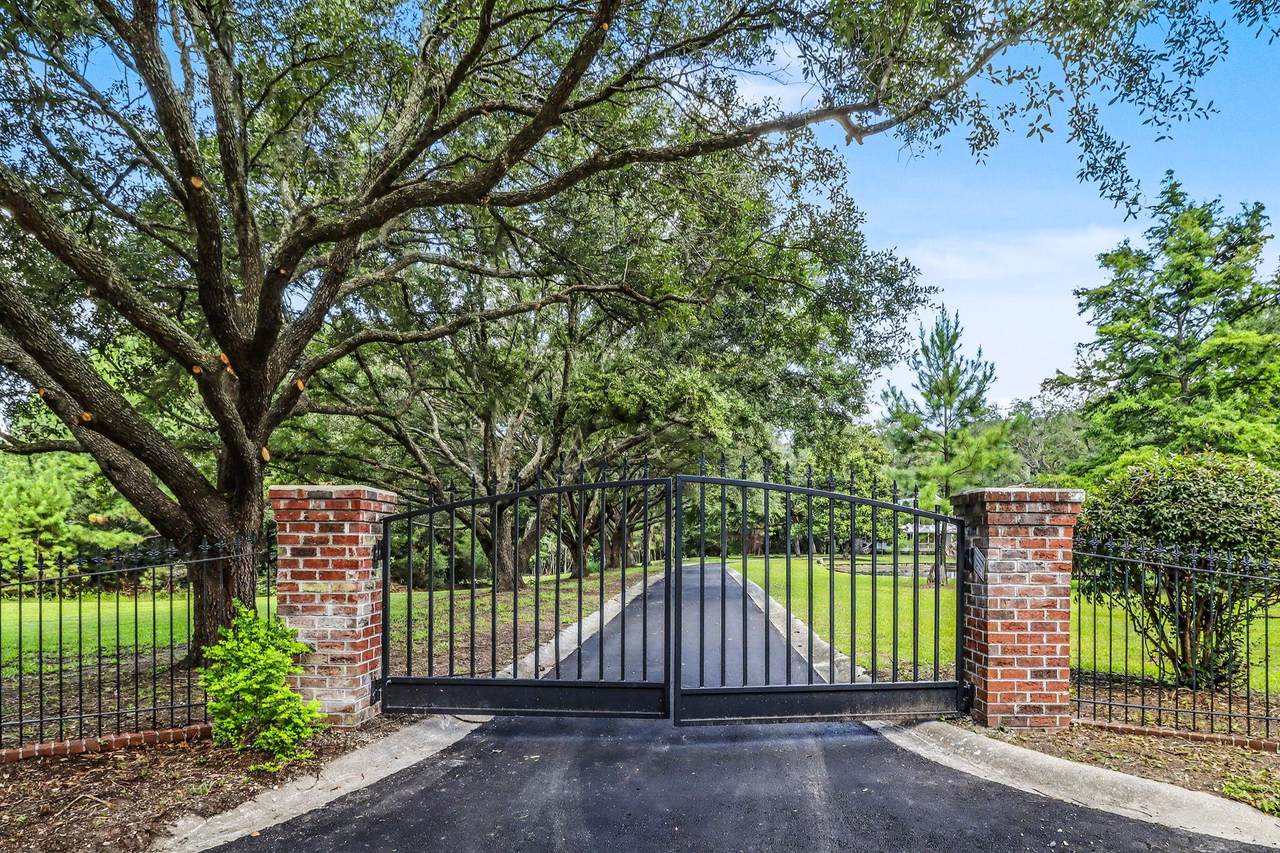 https://bt-photos.global.ssl.fastly.net/charleston/1280_boomver_1_26023283-2.jpg