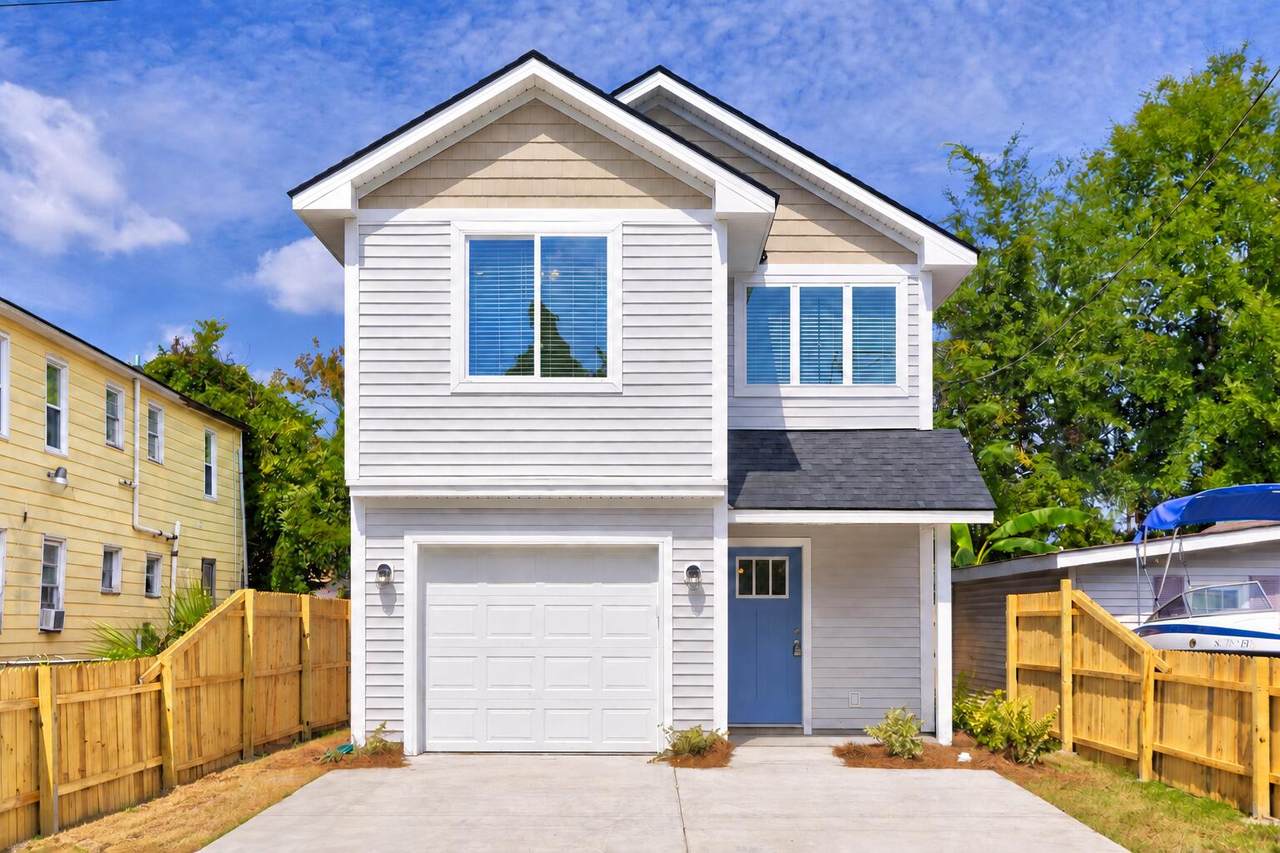 2002 Hugo Avenue - Photo 1