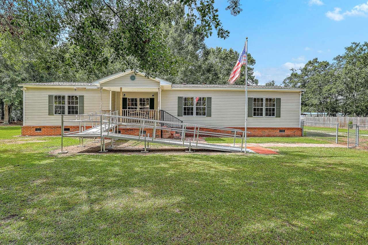 https://bt-photos.global.ssl.fastly.net/charleston/1280_boomver_2_26023751-2.jpg