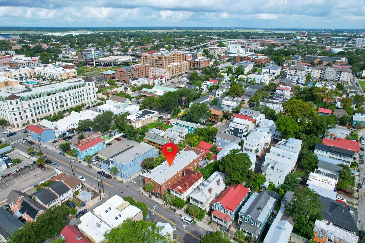 https://bt-photos.global.ssl.fastly.net/charleston/1280_boomver_1_26024065-2.jpg