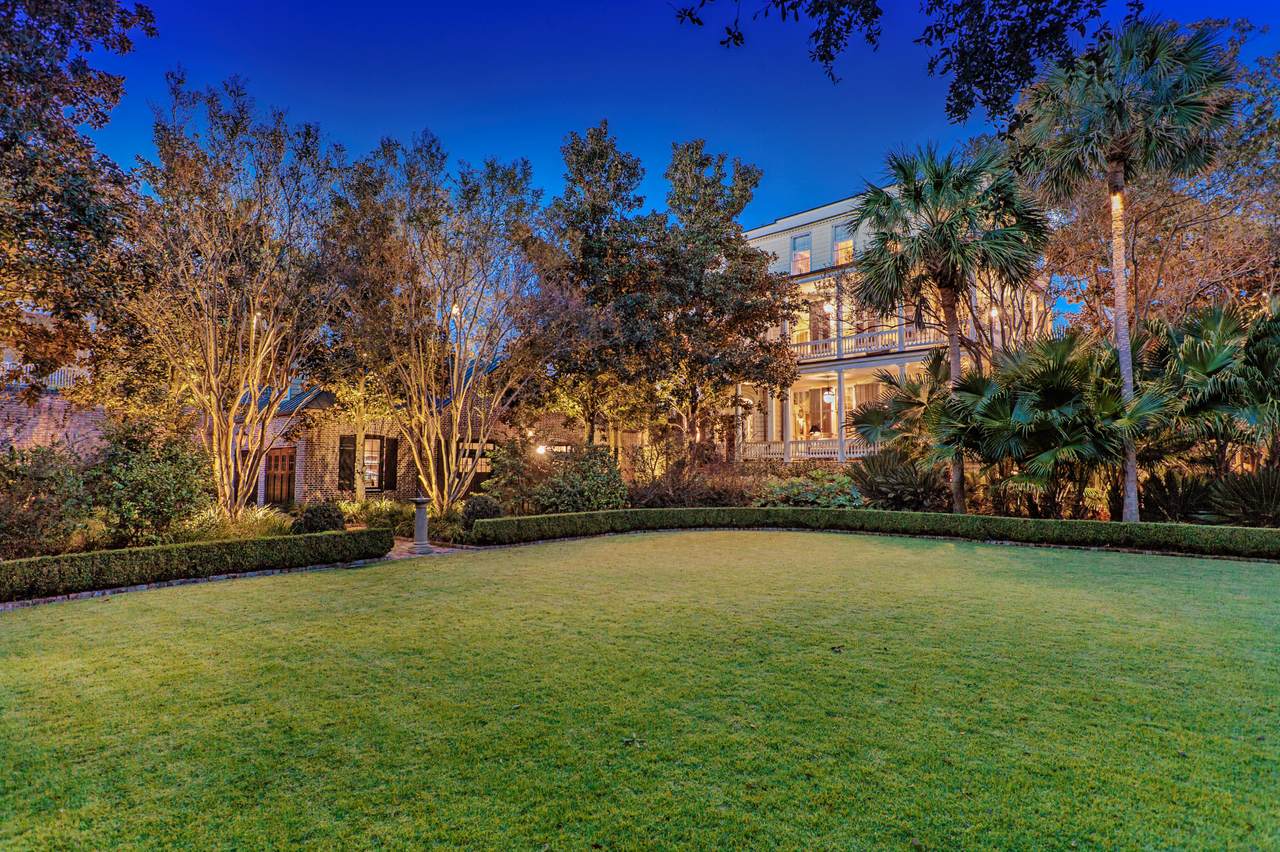 32 Legare Street - Photo 1