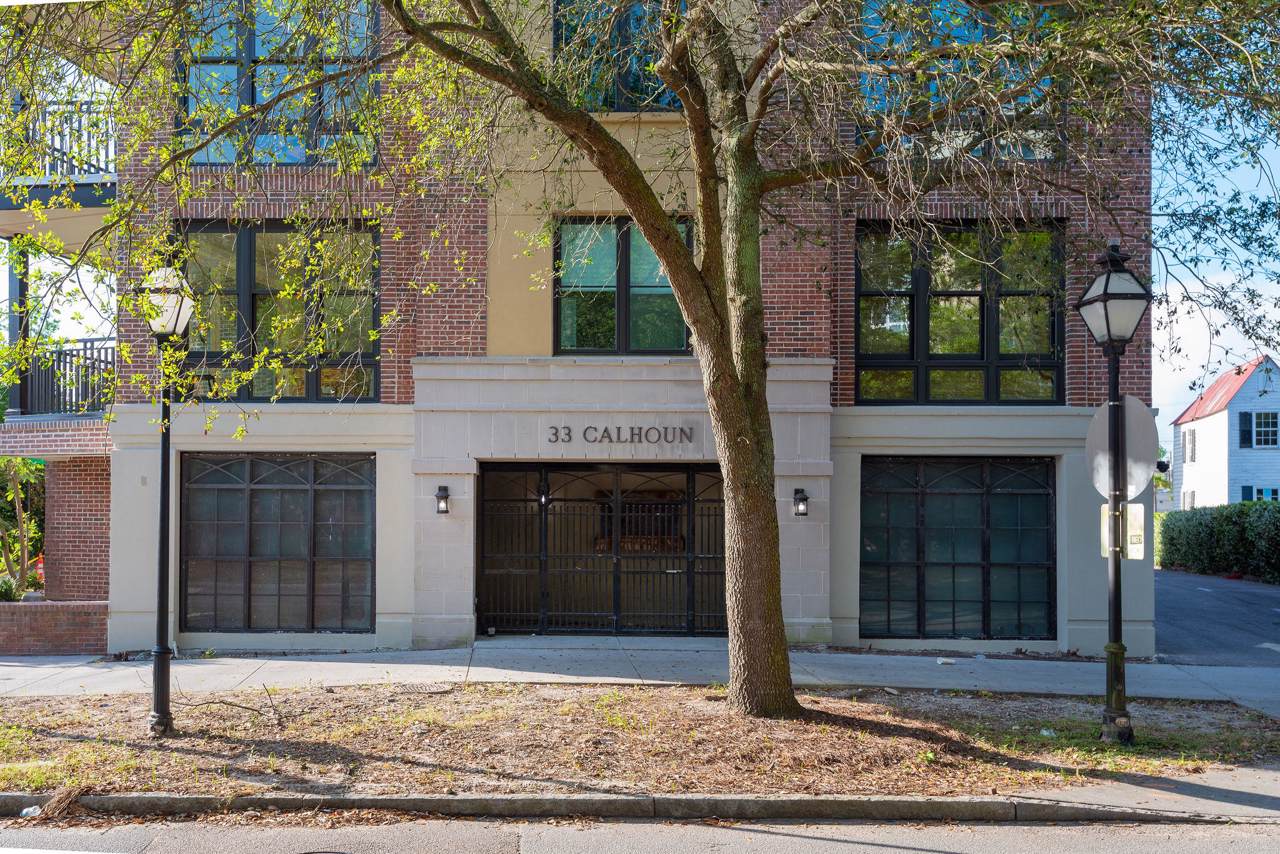 33 Calhoun Street - Photo 1
