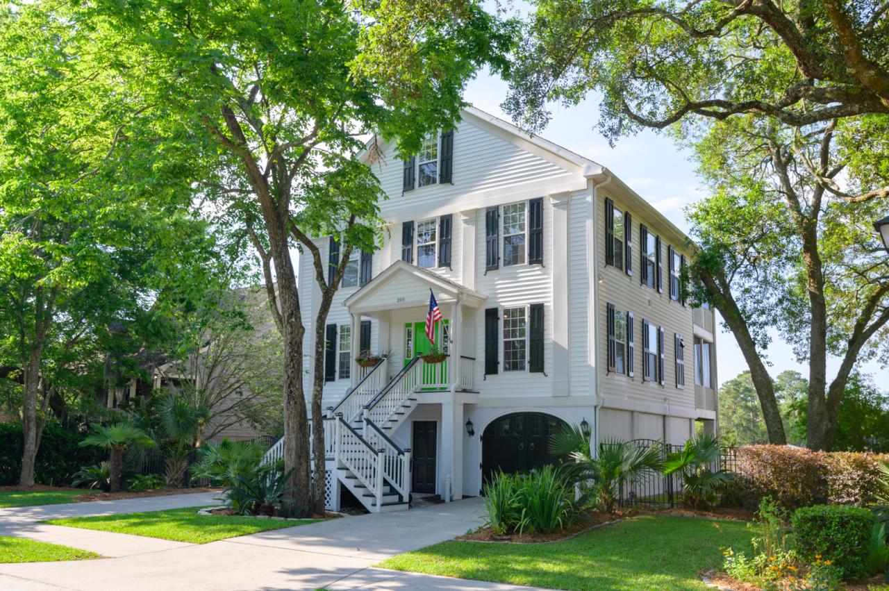 205 Marsh Oaks Drive - Photo 1