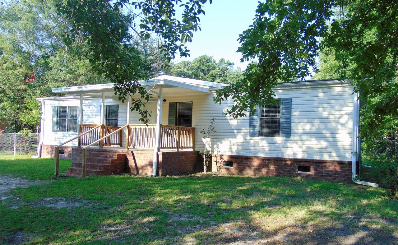 609 Deepwood Court - Photo 1
