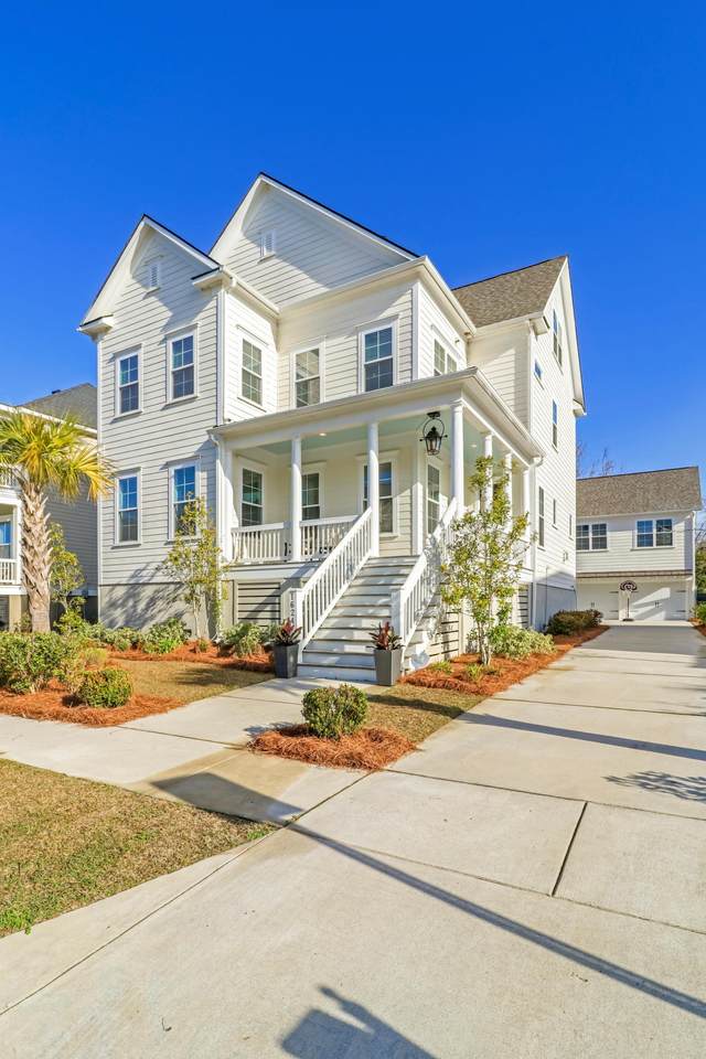 1624 Oak Leaf Street - Photo 1