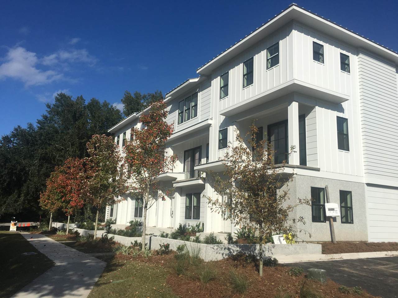 14 Shem Drive - Photo 1