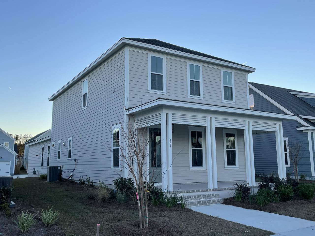 603 Blueway Avenue - Photo 1