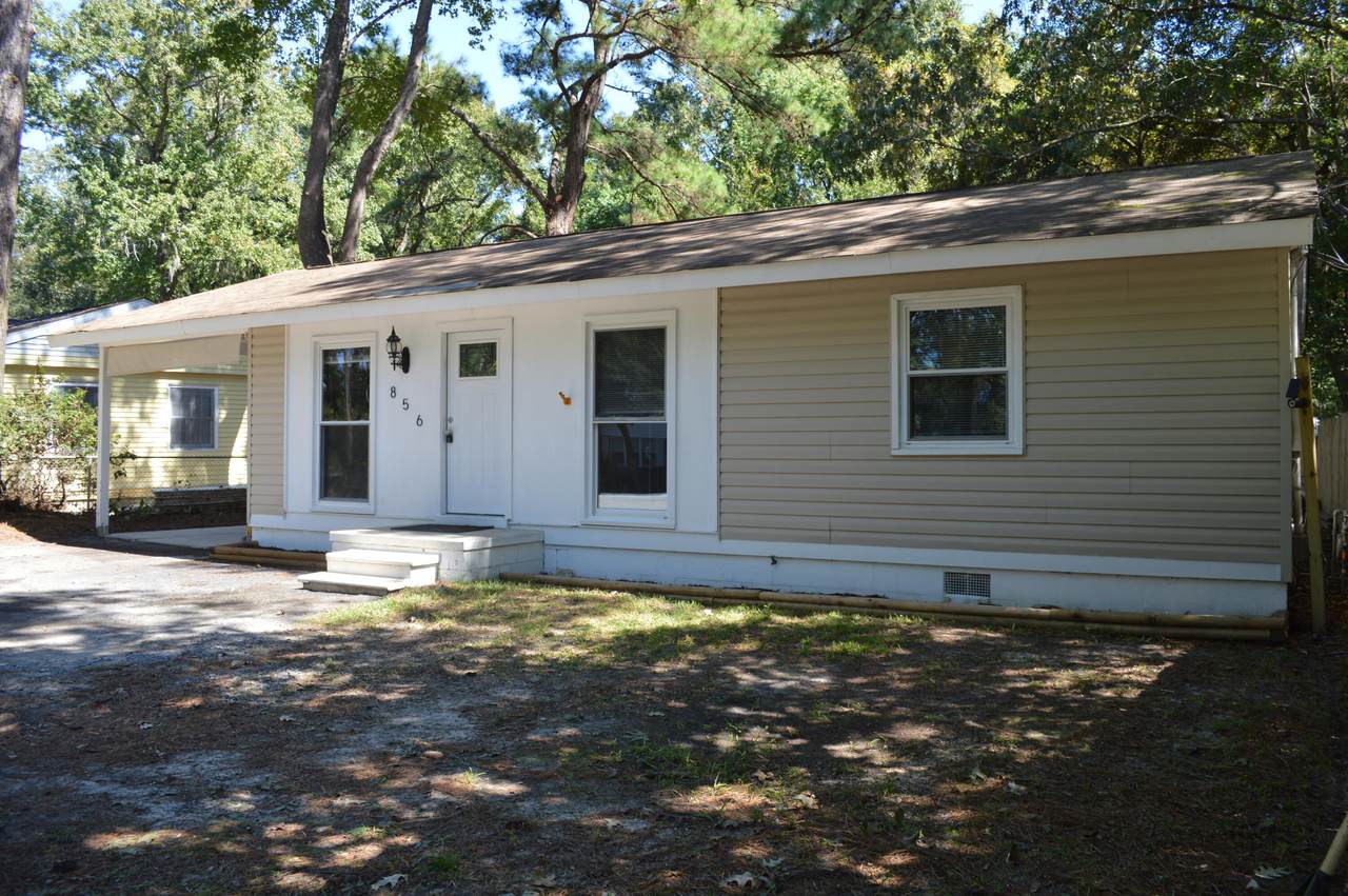 856 Savage Road - Photo 1