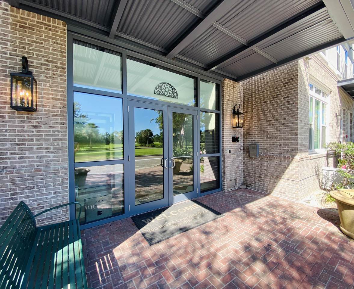 200 River Landing Drive - Photo 1