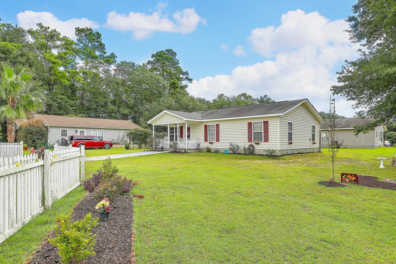 1108 Colossians Court - Photo 1