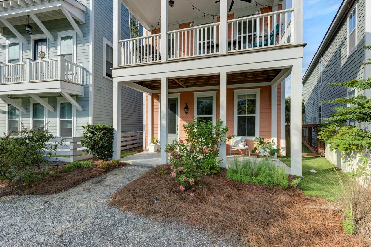 1604 Athena Lane - Photo 1