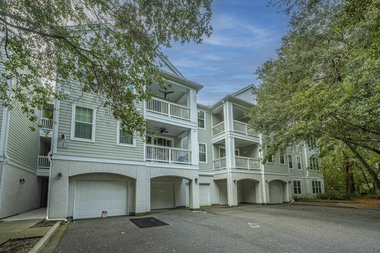 60 Fenwick Hall Allee - Photo 1