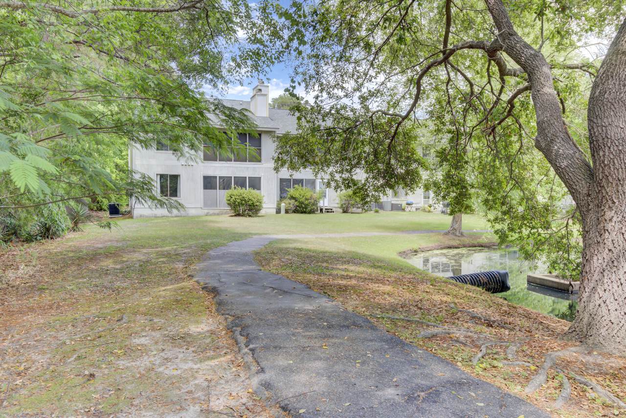 108 Greenmeadow Drive - Photo 1