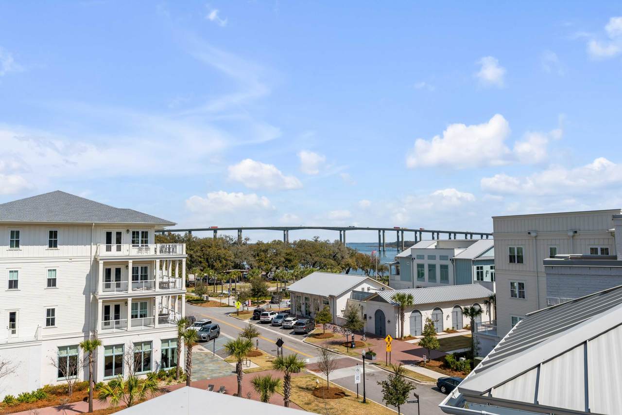https://bt-photos.global.ssl.fastly.net/charleston/1280_boomver_3_25014476-2.jpg