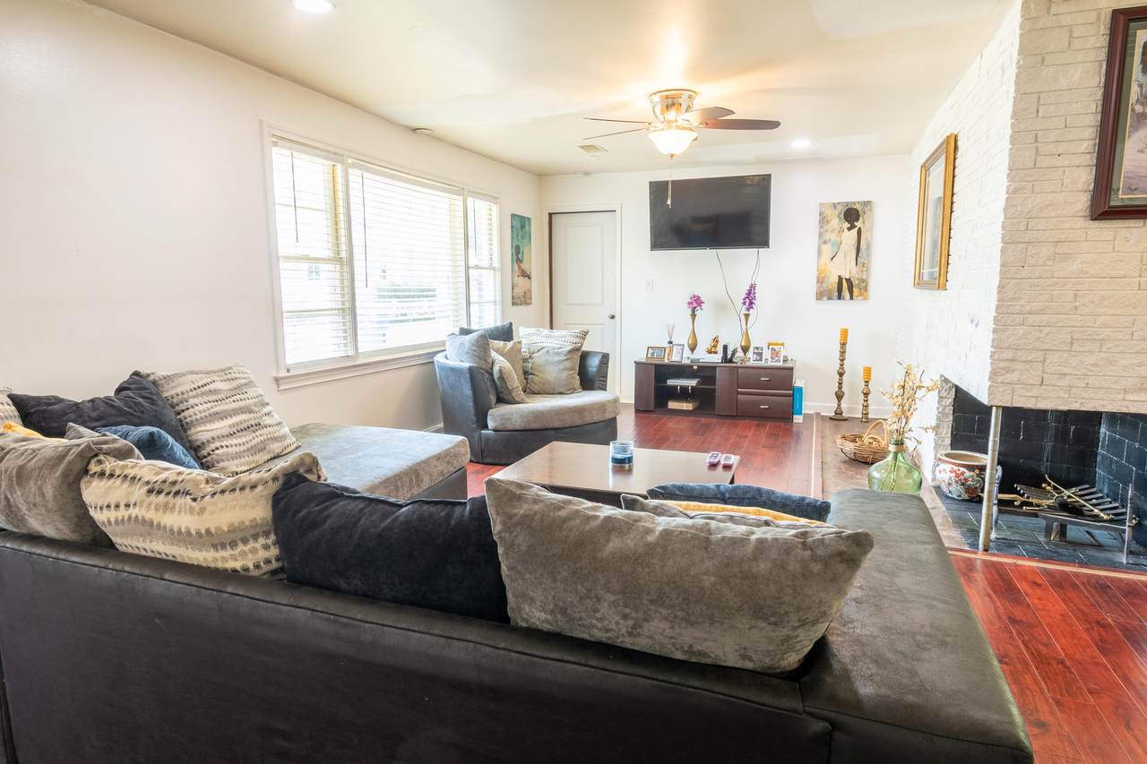 320 Morrison Street - Photo 1