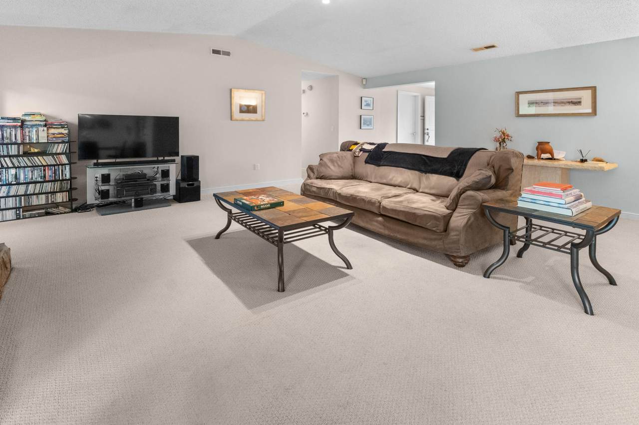 1129 Yorktown Court - Photo 1