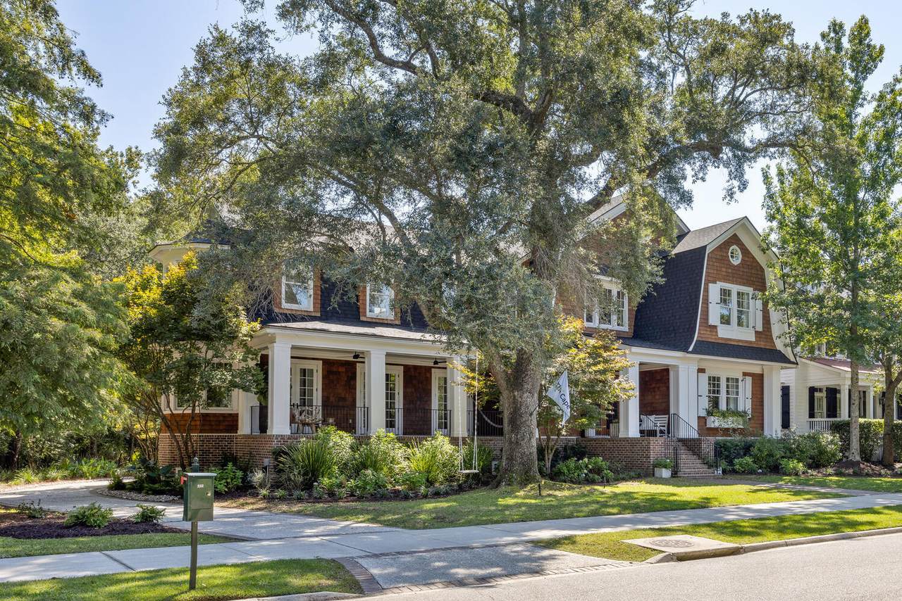 232 Delahow Street - Photo 1