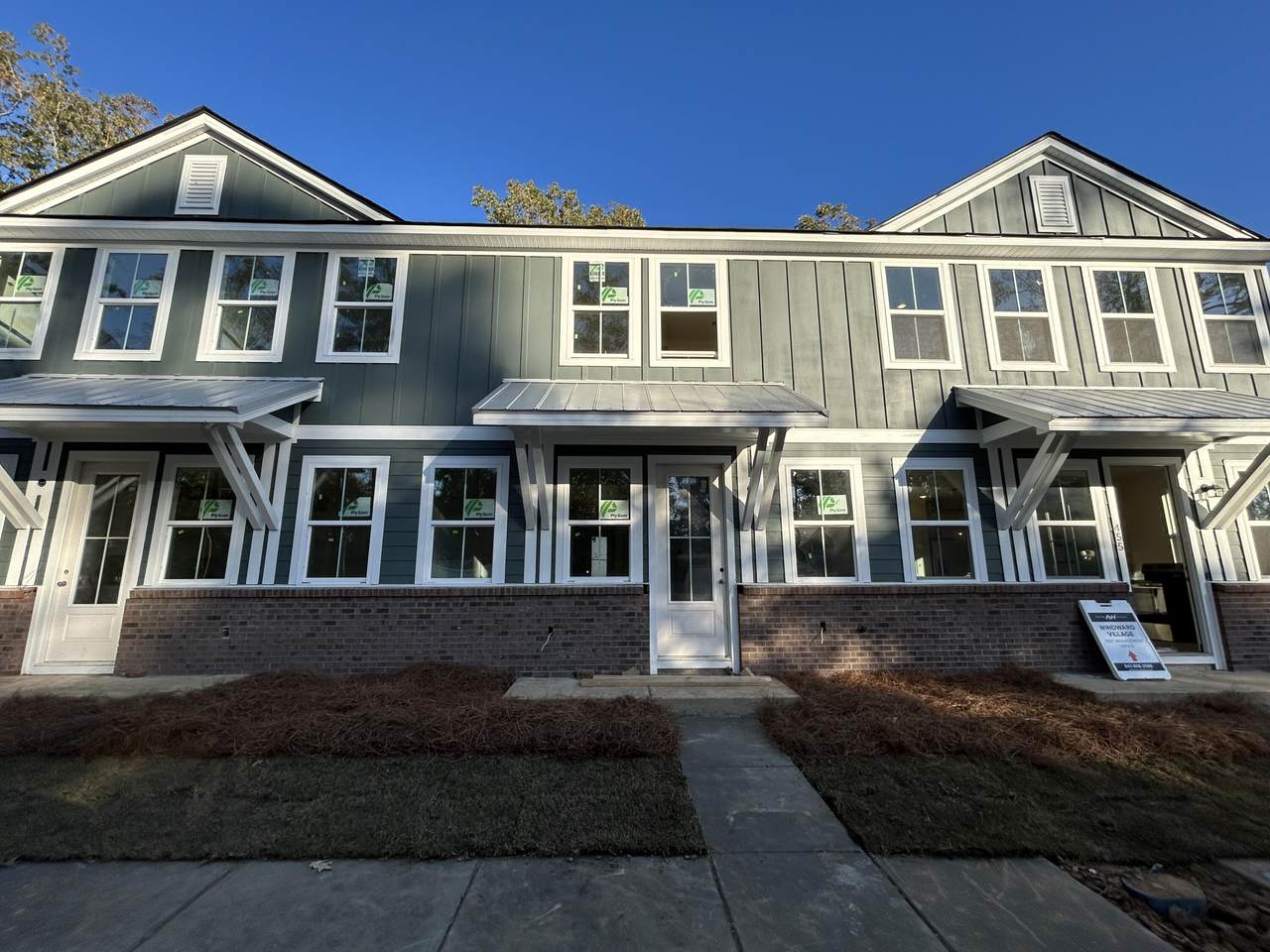 453 Martins Creek Boulevard - Photo 1