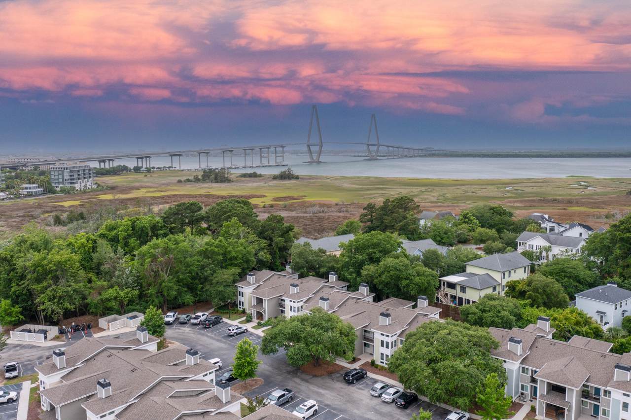 https://bt-photos.global.ssl.fastly.net/charleston/1280_boomver_3_26015747-2.jpg