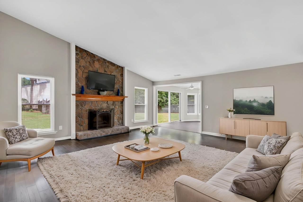 56 Shadowmoss Parkway - Photo 1