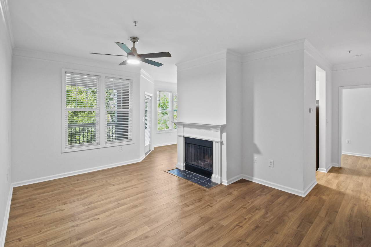 2033 Chatelain Way - Photo 1