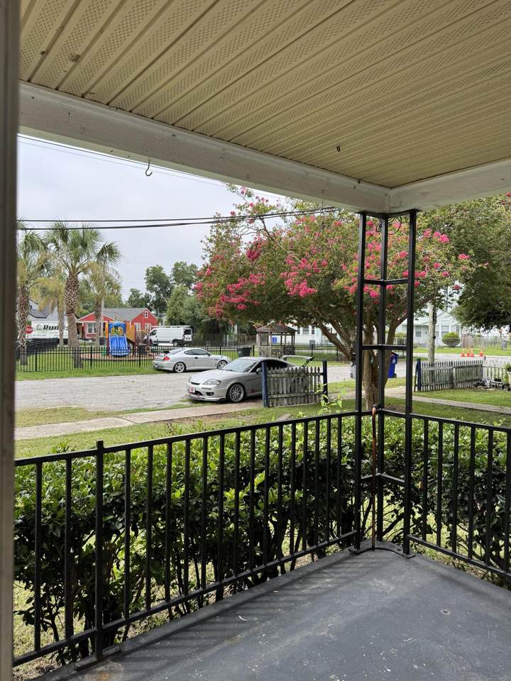https://bt-photos.global.ssl.fastly.net/charleston/1280_boomver_2_26021304-2.jpg