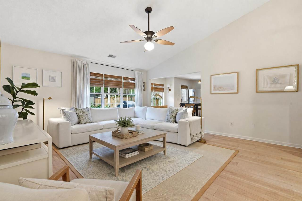 569 Hainsworth Drive - Photo 1